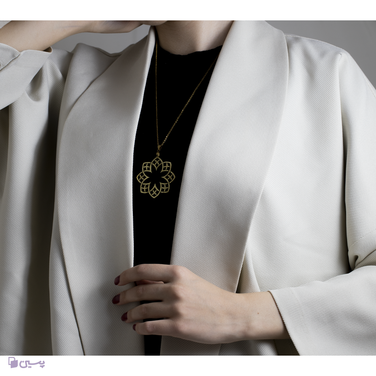 گردنبند برنجی طلوعِ تهی