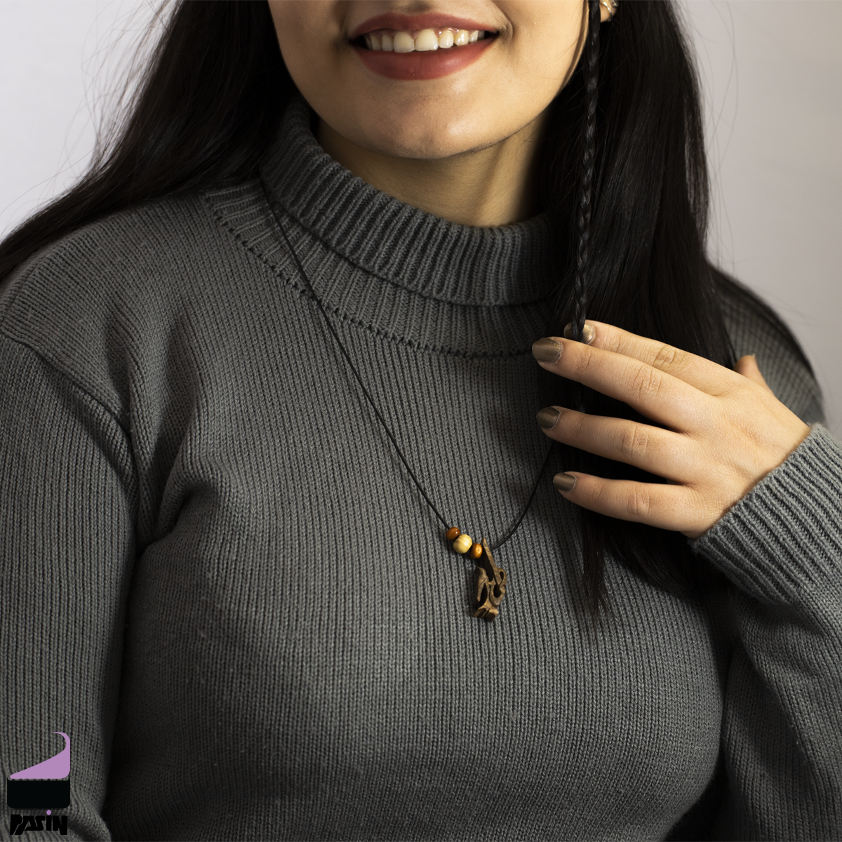 گردنبند چوبی طرح دلبر کد 2